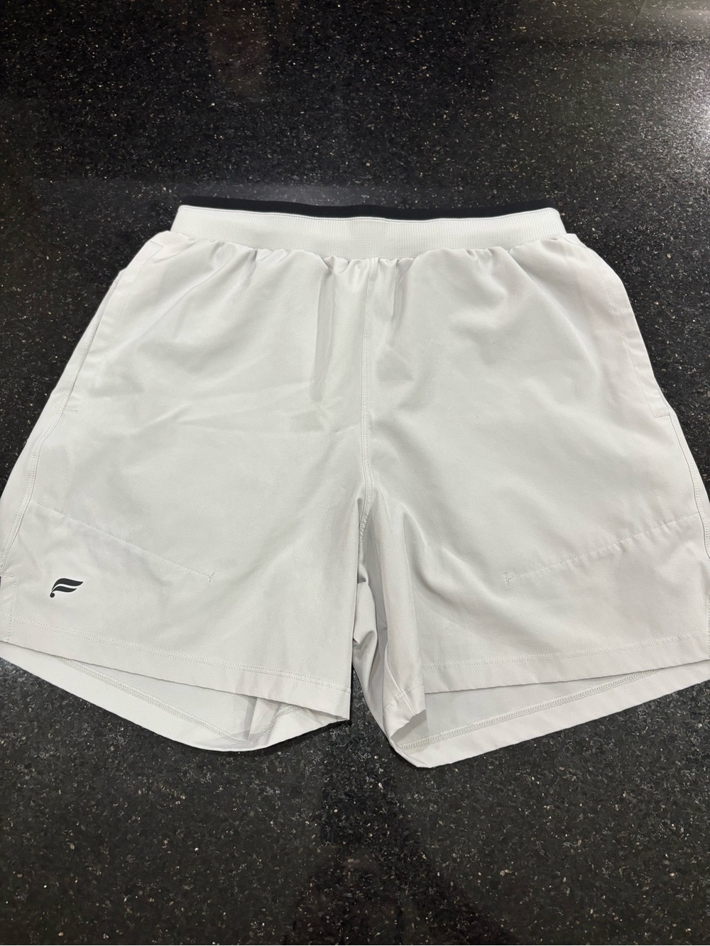 Men's Fabletics Light Gray Athletic Shorts Elastic Waist 5” Inseam Lined Small